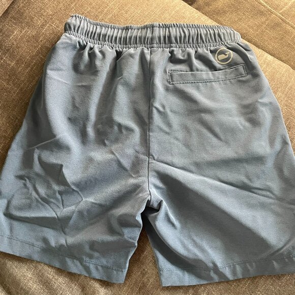 Vineyard Vines Boys Blue Performance Shorts Size Small - Picture 4 of 5